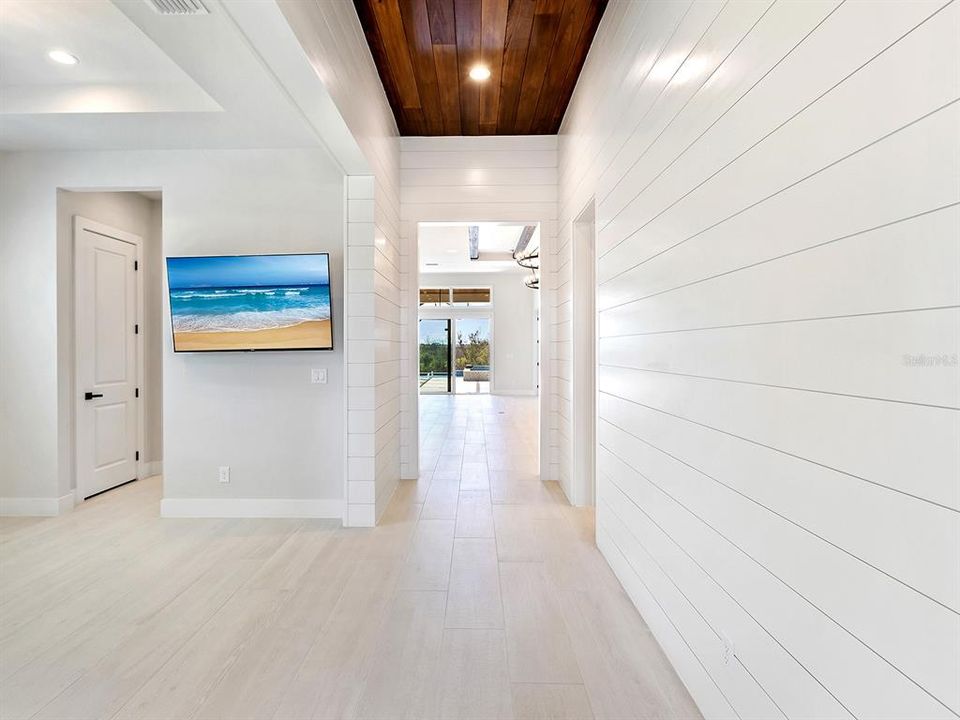 For Sale: $1,340,000 (3 beds, 3 baths, 2826 Square Feet)