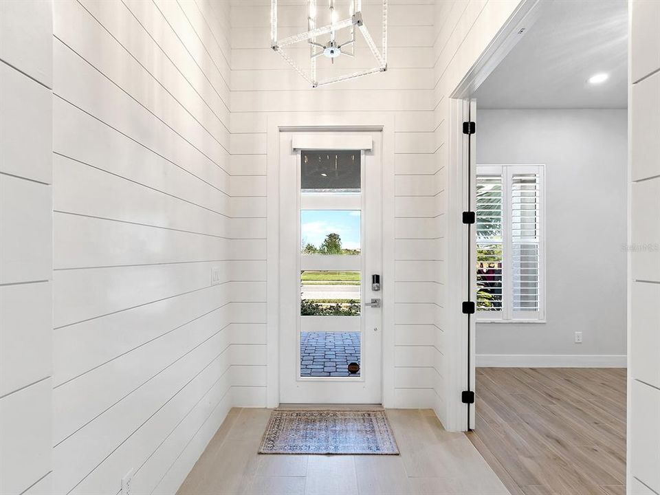 For Sale: $1,340,000 (3 beds, 3 baths, 2826 Square Feet)