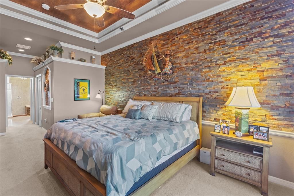 Под контрактом: $665,000 (4 спален, 3 ванн, 2443 Квадратных фут)