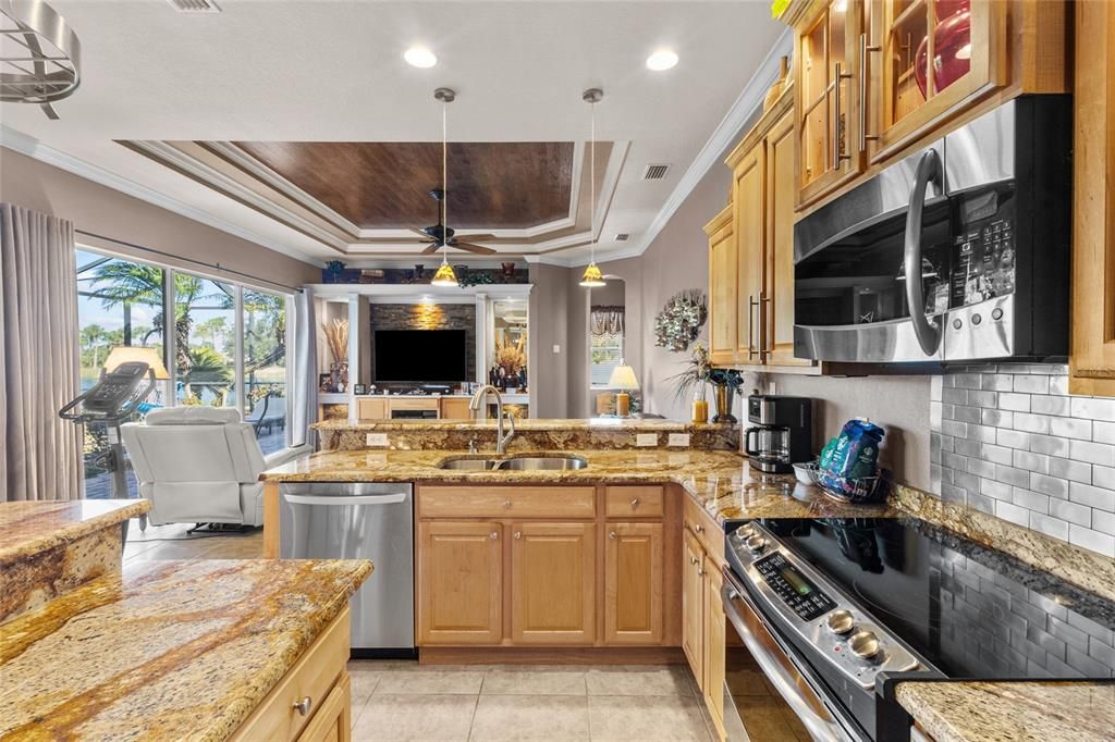 Под контрактом: $665,000 (4 спален, 3 ванн, 2443 Квадратных фут)