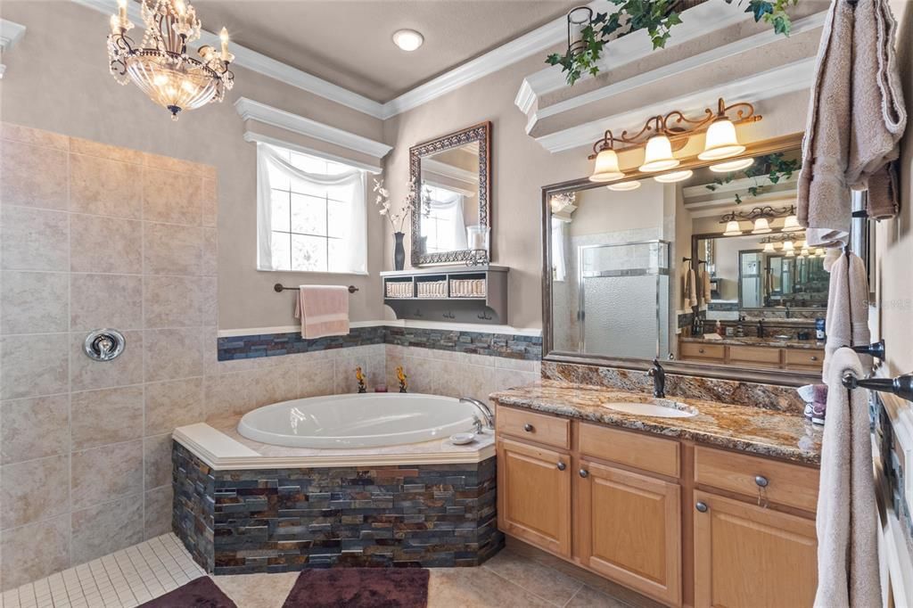 Под контрактом: $665,000 (4 спален, 3 ванн, 2443 Квадратных фут)