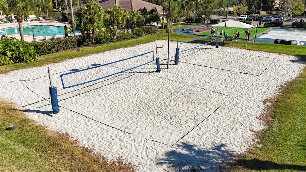 Под контрактом: $665,000 (4 спален, 3 ванн, 2443 Квадратных фут)