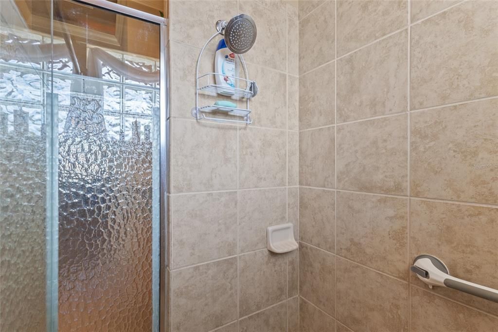 Под контрактом: $665,000 (4 спален, 3 ванн, 2443 Квадратных фут)