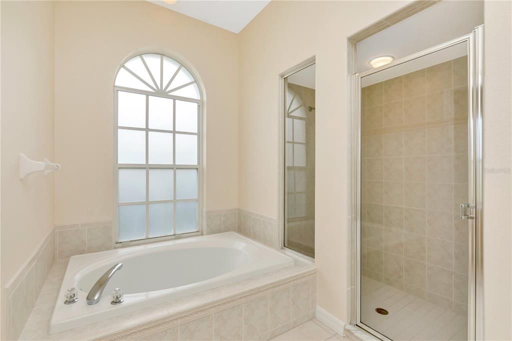 На продажу: $525,000 (3 спален, 2 ванн, 2048 Квадратных фут)