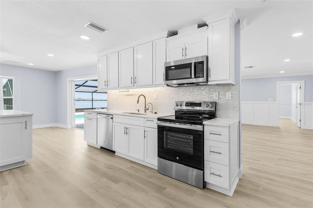 For Rent: $6,000 (2 beds, 3 baths, 1709 Square Feet)