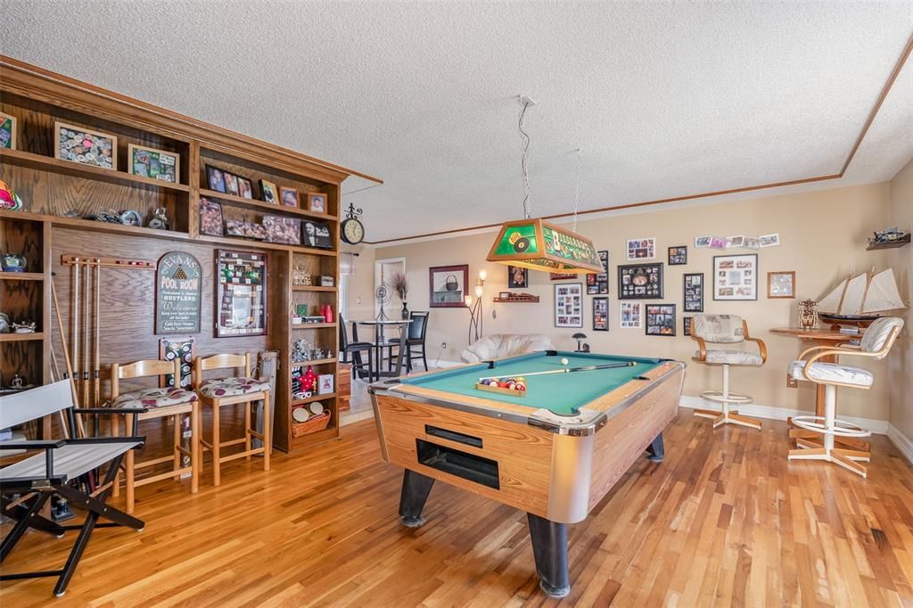 待售: $775,900 (3 贝兹, 2 浴室, 1804 平方英尺)