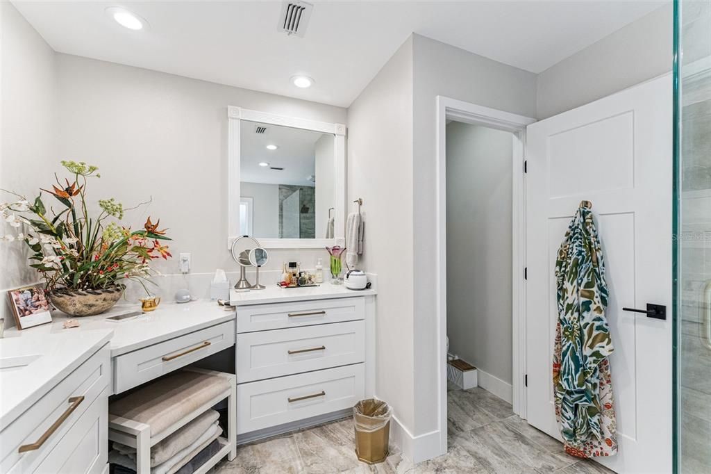 Active With Contract: $1,050,000 (3 beds, 2 baths, 2136 Square Feet)