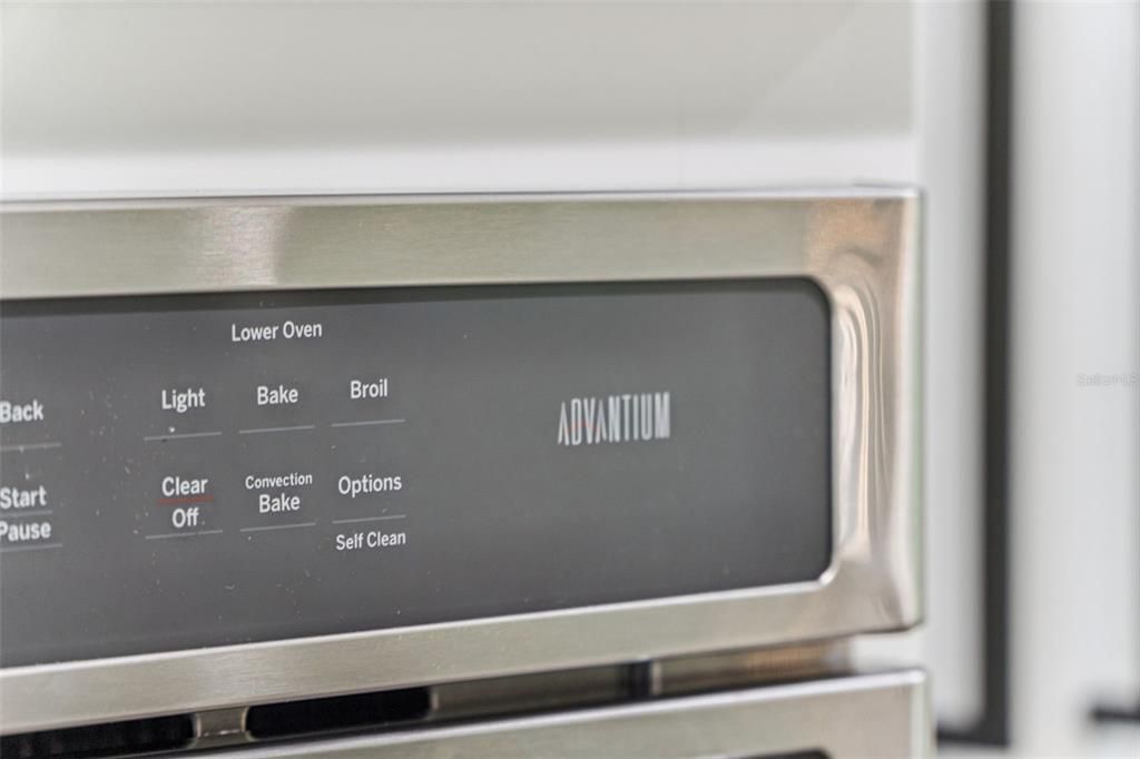 Active With Contract: $1,050,000 (3 beds, 2 baths, 2136 Square Feet)