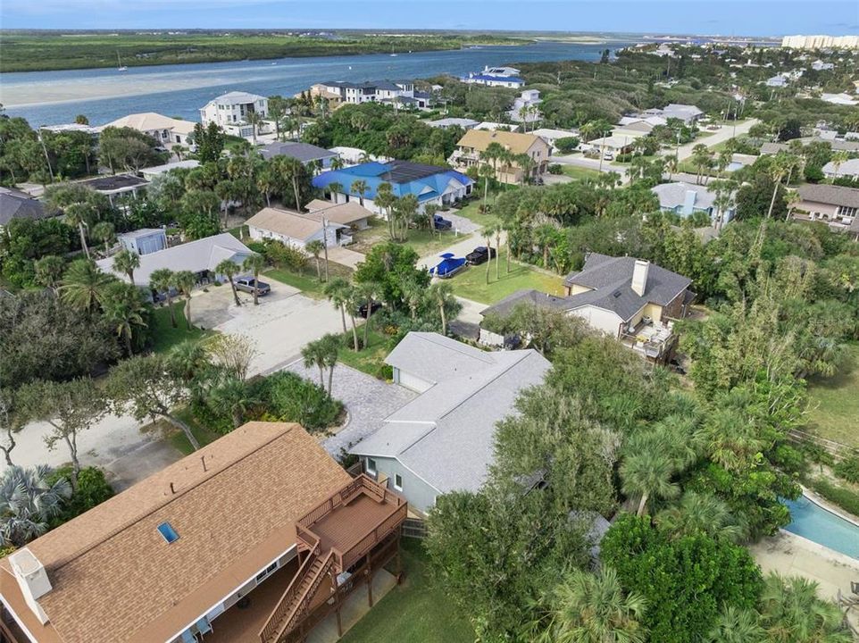 Active With Contract: $1,050,000 (3 beds, 2 baths, 2136 Square Feet)