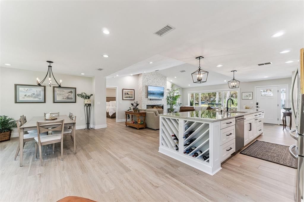 Active With Contract: $1,050,000 (3 beds, 2 baths, 2136 Square Feet)