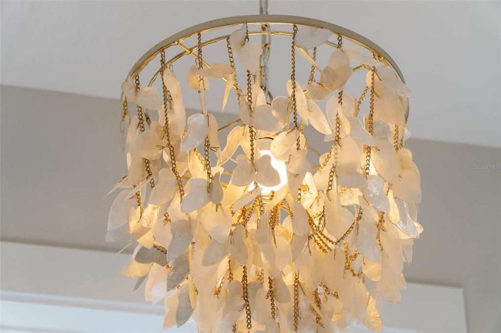 Active With Contract: $1,050,000 (3 beds, 2 baths, 2136 Square Feet)