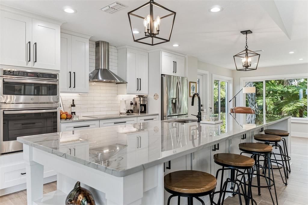 Active With Contract: $1,050,000 (3 beds, 2 baths, 2136 Square Feet)