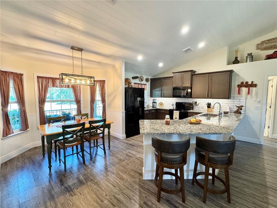 For Sale: $649,900 (3 beds, 2 baths, 1534 Square Feet)