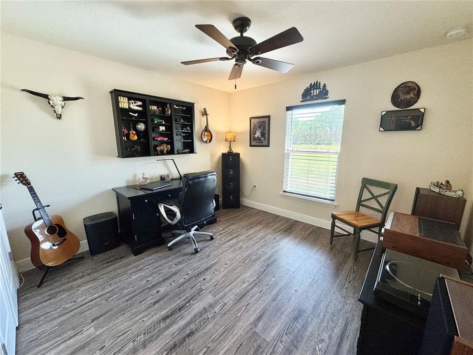 For Sale: $649,900 (3 beds, 2 baths, 1534 Square Feet)