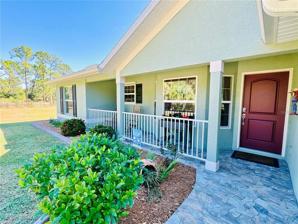 For Sale: $649,900 (3 beds, 2 baths, 1534 Square Feet)