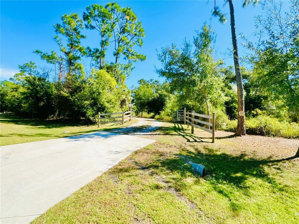 For Sale: $649,900 (3 beds, 2 baths, 1534 Square Feet)