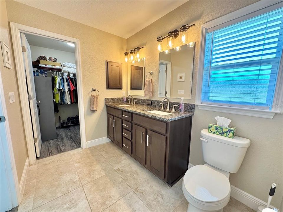 For Sale: $649,900 (3 beds, 2 baths, 1534 Square Feet)