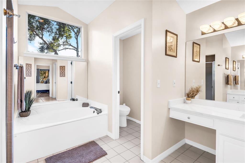 Activo con contrato: $625,000 (4 camas, 3 baños, 2534 Pies cuadrados)