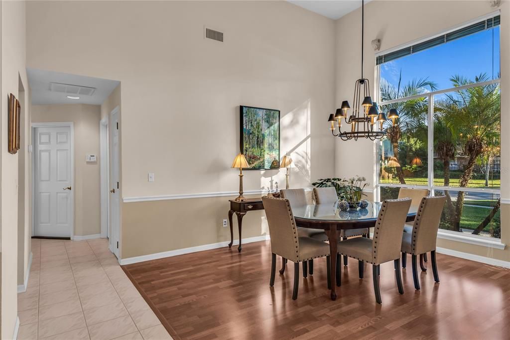 Activo con contrato: $625,000 (4 camas, 3 baños, 2534 Pies cuadrados)