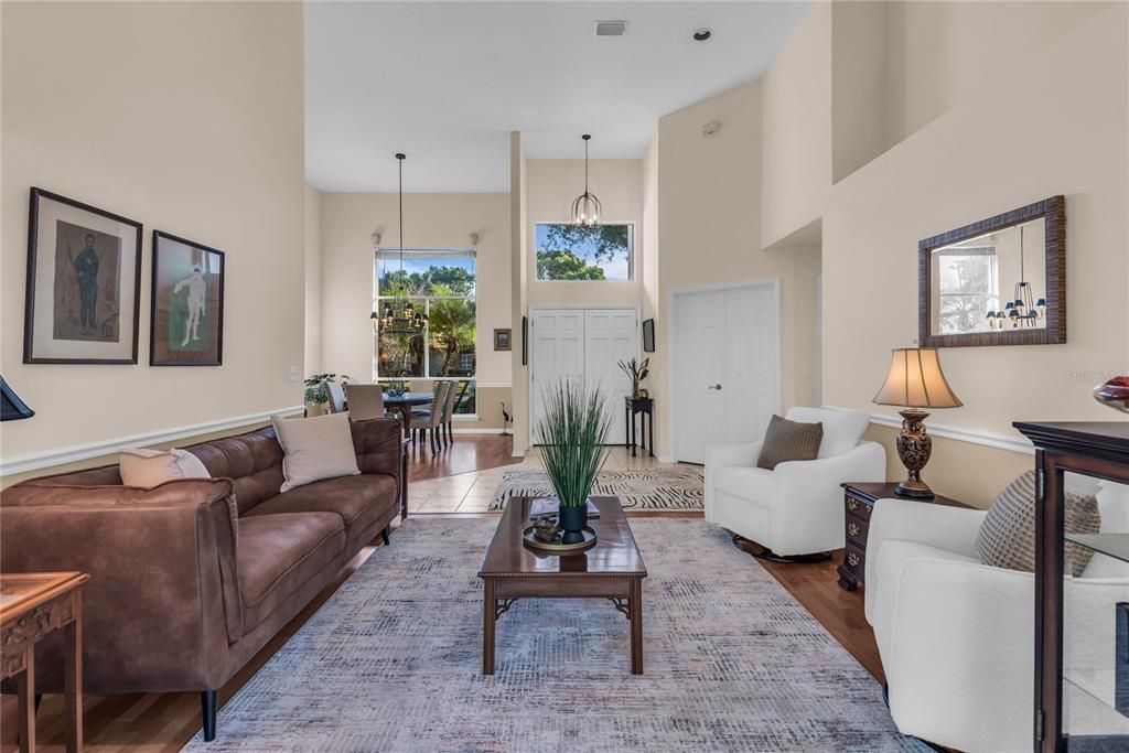 Activo con contrato: $625,000 (4 camas, 3 baños, 2534 Pies cuadrados)