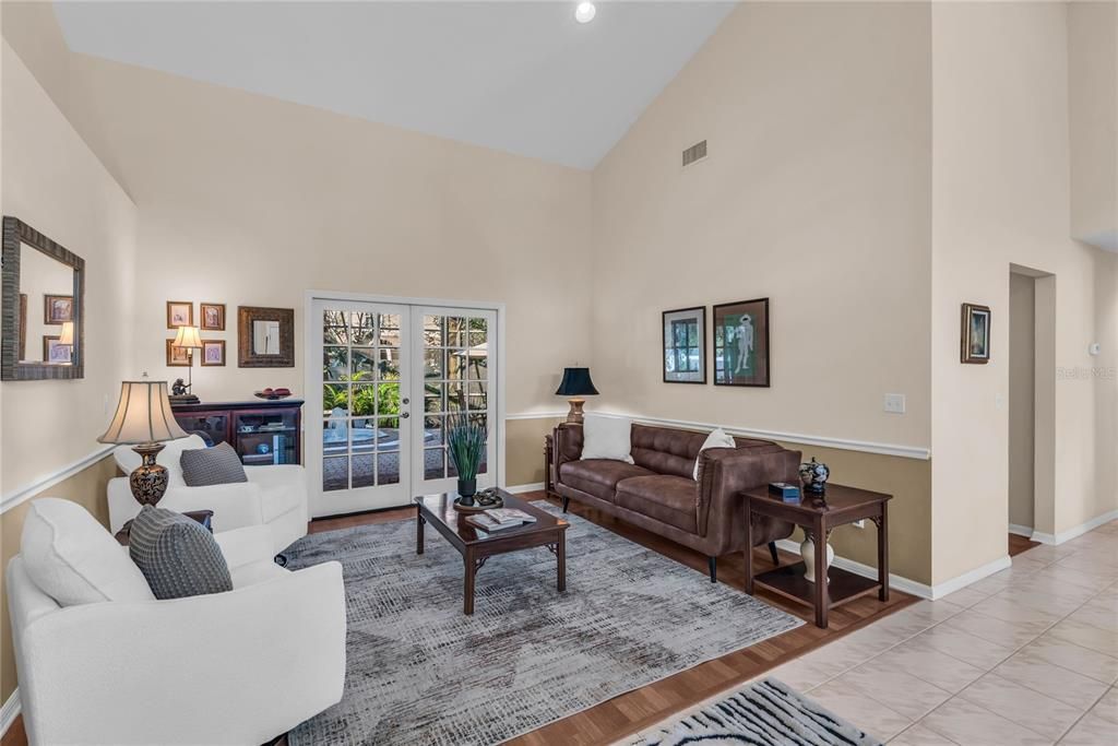 Activo con contrato: $625,000 (4 camas, 3 baños, 2534 Pies cuadrados)