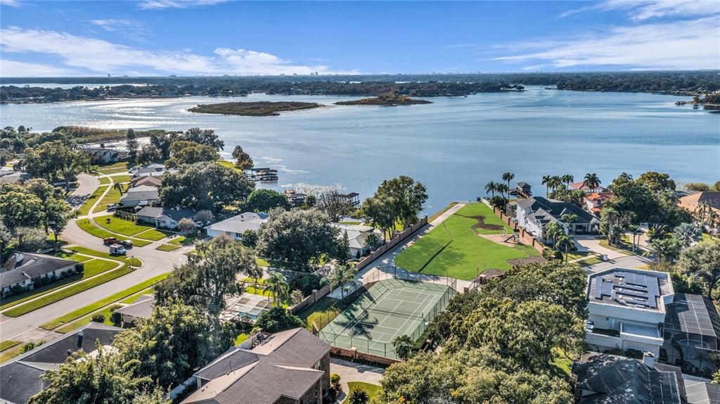 Activo con contrato: $625,000 (4 camas, 3 baños, 2534 Pies cuadrados)