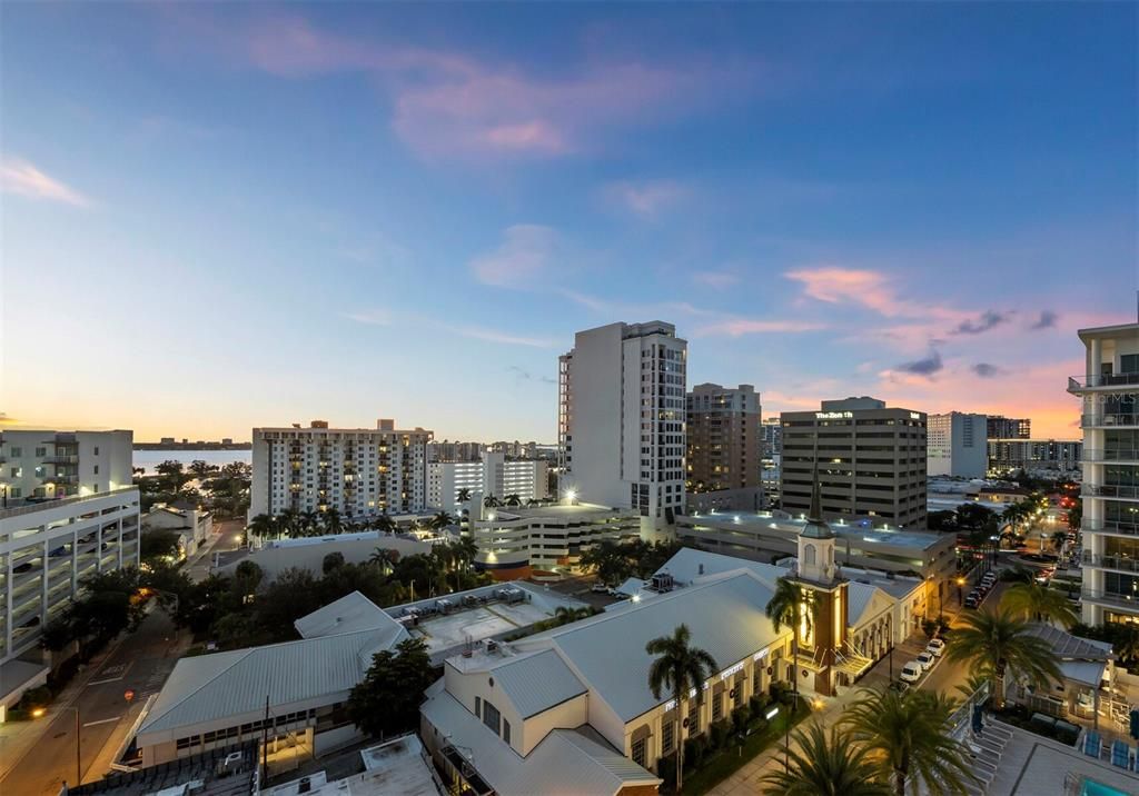 For Sale: $1,875,000 (2 beds, 2 baths, 1893 Square Feet)