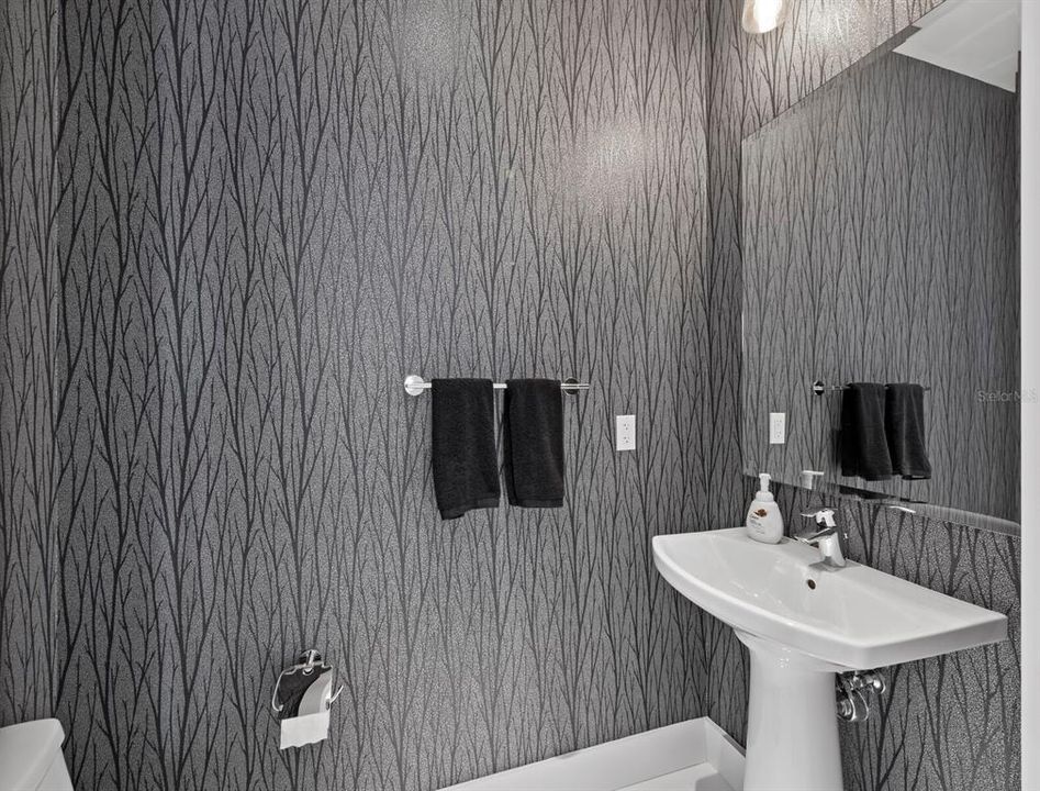 For Sale: $1,875,000 (2 beds, 2 baths, 1893 Square Feet)