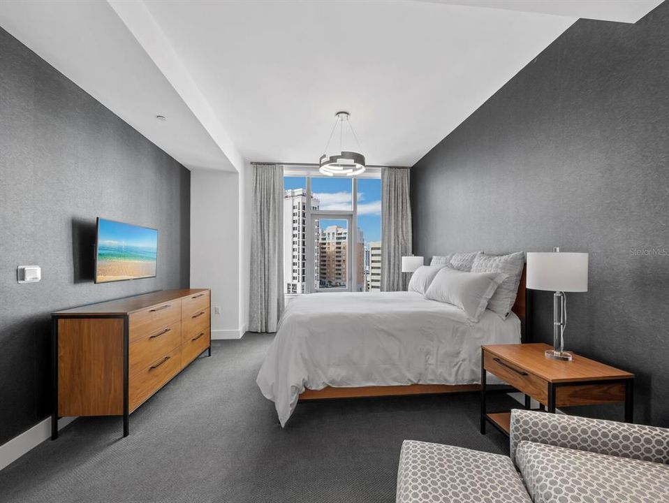 For Sale: $1,875,000 (2 beds, 2 baths, 1893 Square Feet)