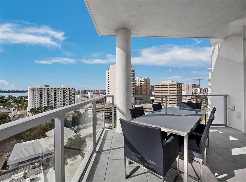 For Sale: $1,875,000 (2 beds, 2 baths, 1893 Square Feet)