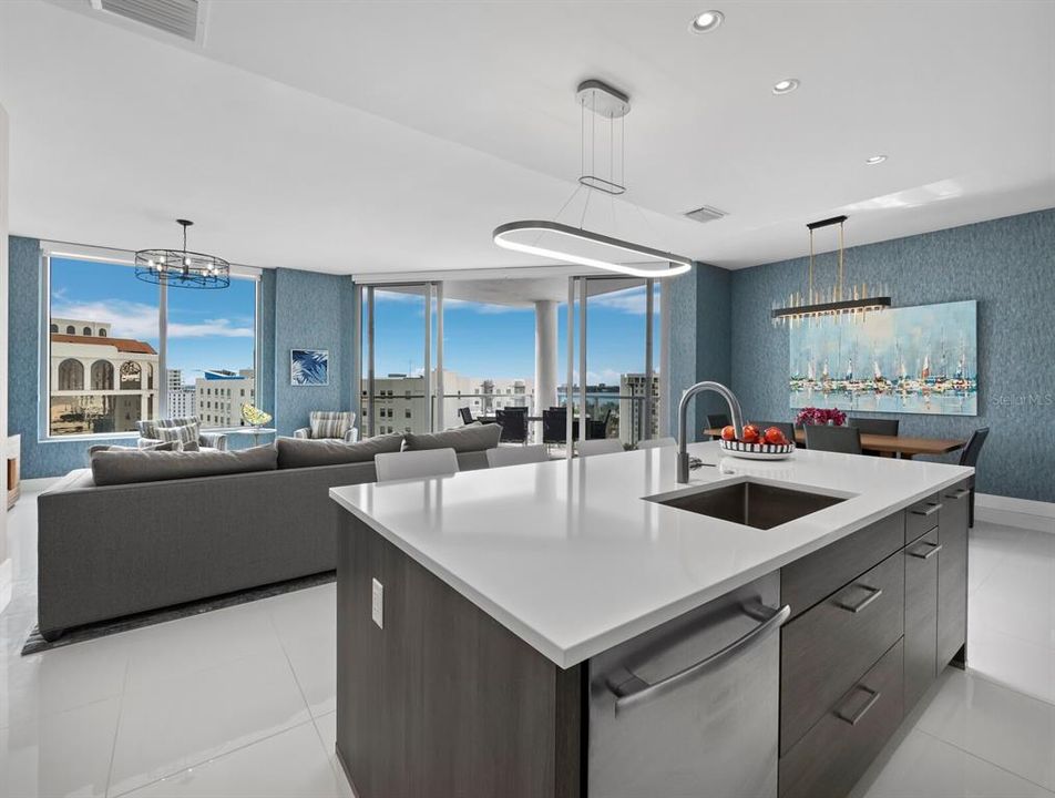 For Sale: $1,875,000 (2 beds, 2 baths, 1893 Square Feet)