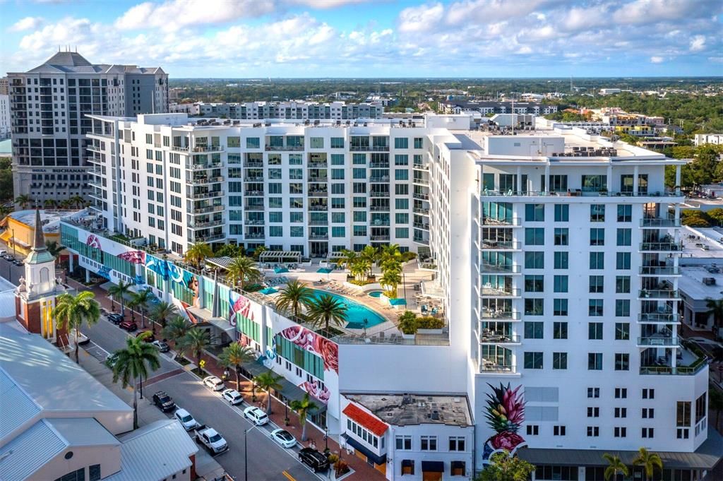 For Sale: $1,875,000 (2 beds, 2 baths, 1893 Square Feet)