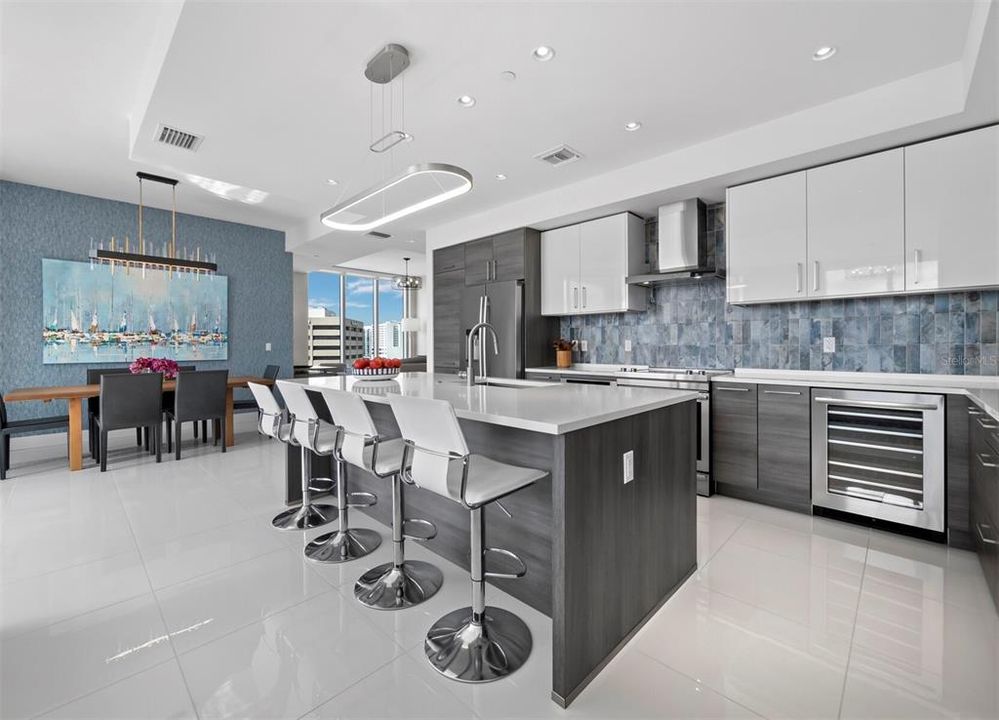 For Sale: $1,875,000 (2 beds, 2 baths, 1893 Square Feet)