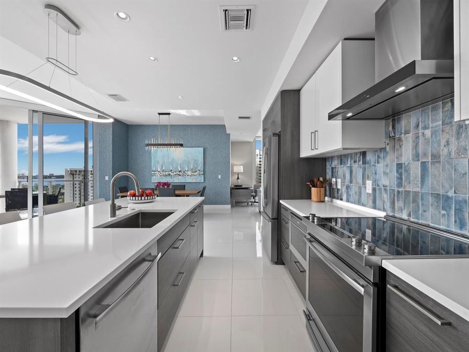 For Sale: $1,875,000 (2 beds, 2 baths, 1893 Square Feet)