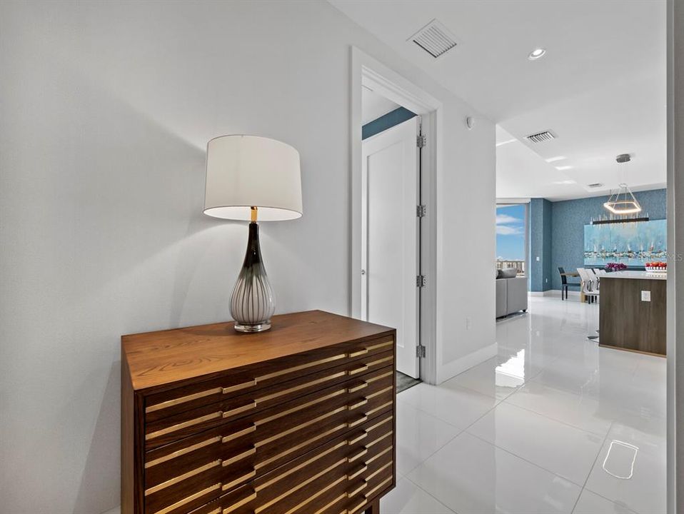 For Sale: $1,875,000 (2 beds, 2 baths, 1893 Square Feet)