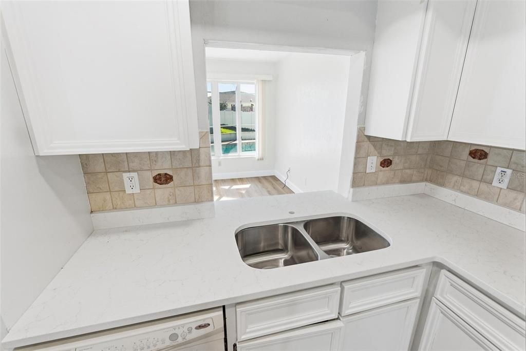 Active With Contract: $399,900 (3 beds, 2 baths, 1974 Square Feet)