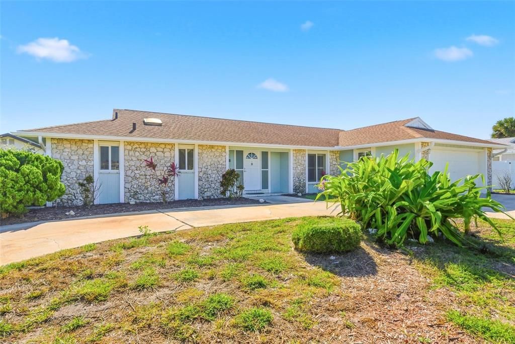 Active With Contract: $399,900 (3 beds, 2 baths, 1974 Square Feet)