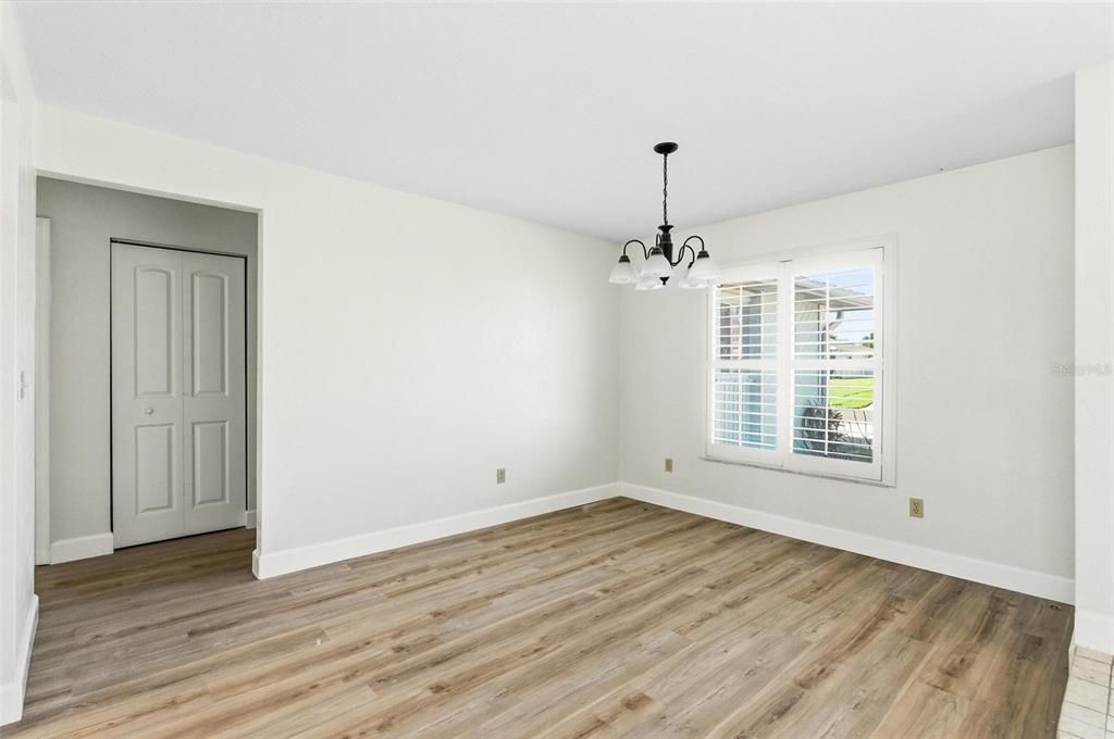 Active With Contract: $399,900 (3 beds, 2 baths, 1974 Square Feet)