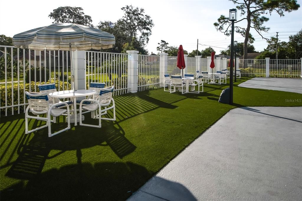 For Sale: $399,900 (3 beds, 2 baths, 1926 Square Feet)