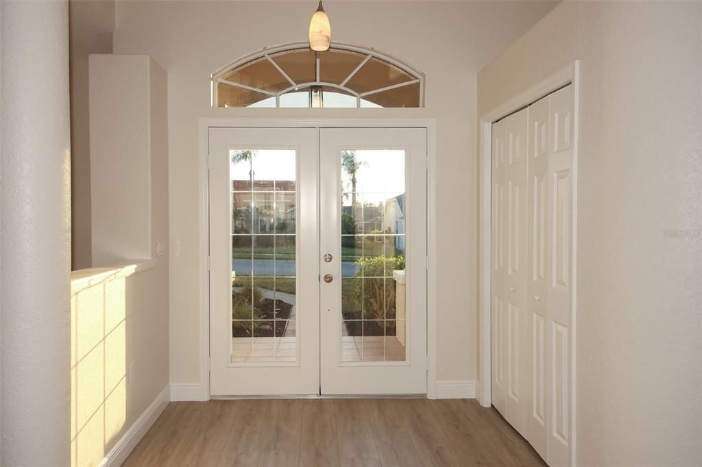 For Sale: $399,900 (3 beds, 2 baths, 1926 Square Feet)