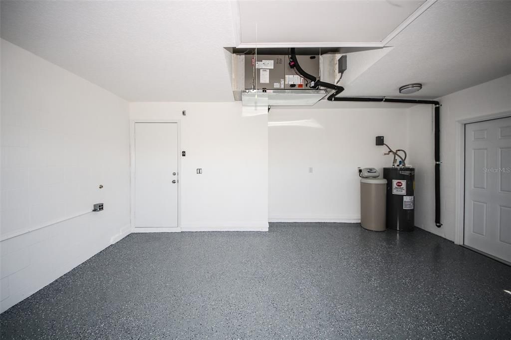 For Sale: $399,900 (3 beds, 2 baths, 1926 Square Feet)