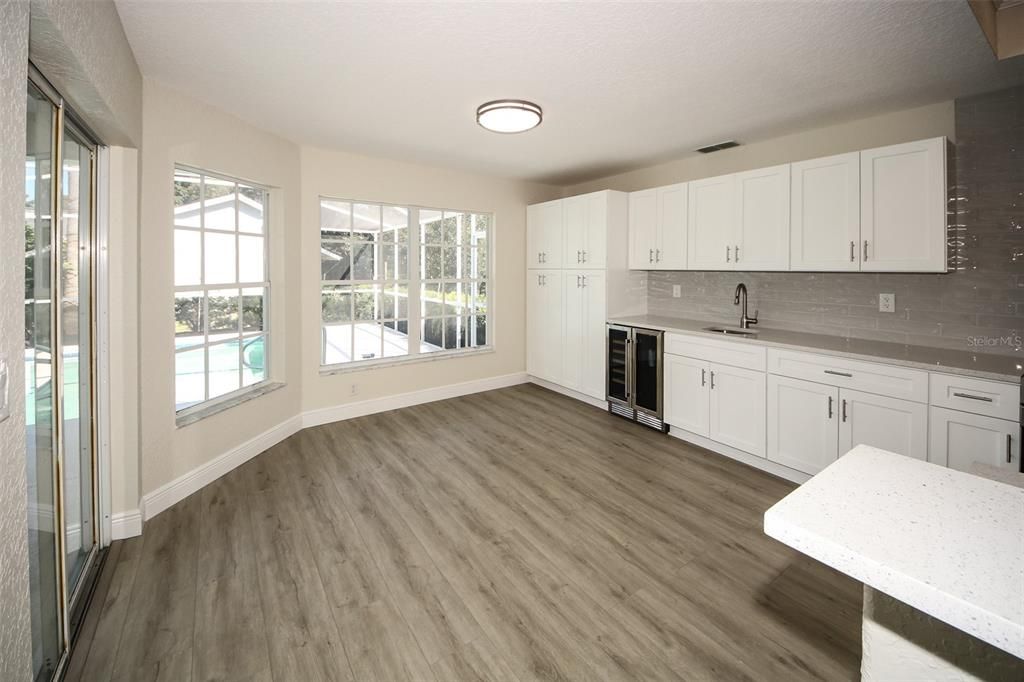 For Sale: $399,900 (3 beds, 2 baths, 1926 Square Feet)