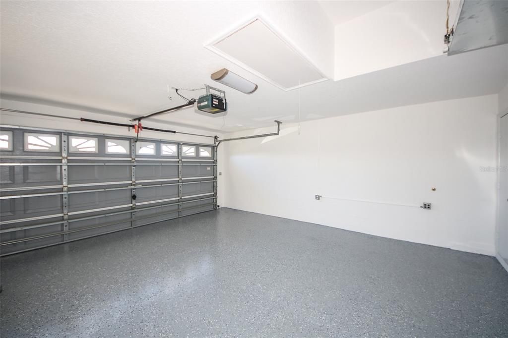 For Sale: $399,900 (3 beds, 2 baths, 1926 Square Feet)