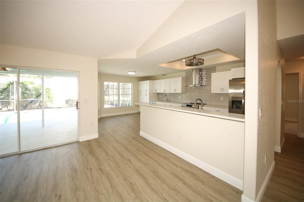 For Sale: $399,900 (3 beds, 2 baths, 1926 Square Feet)