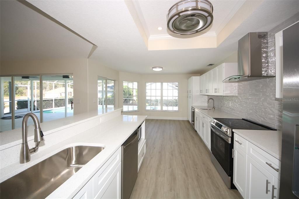 For Sale: $399,900 (3 beds, 2 baths, 1926 Square Feet)