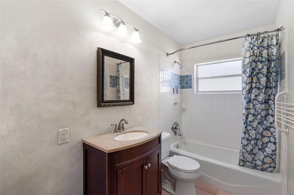 For Sale: $335,000 (5 beds, 3 baths, 2817 Square Feet)