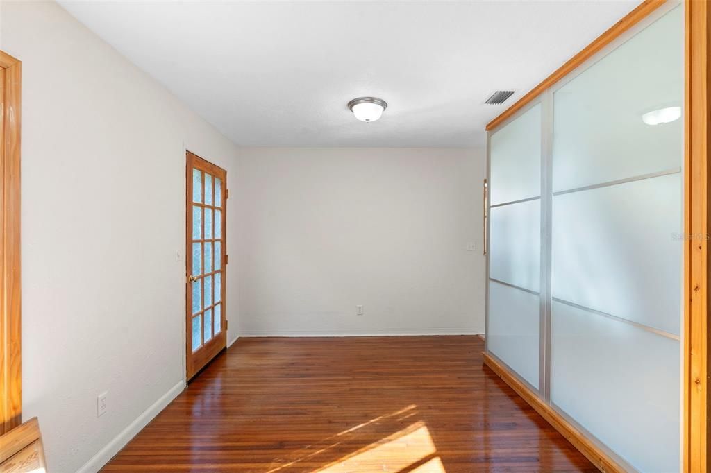 For Sale: $335,000 (5 beds, 3 baths, 2817 Square Feet)