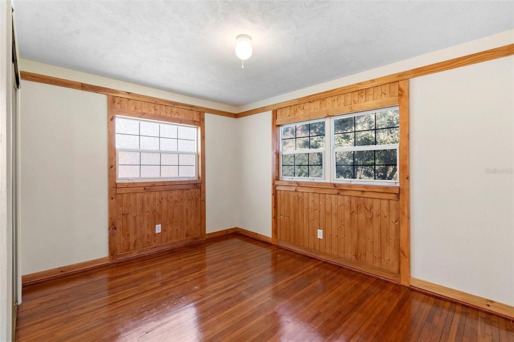 For Sale: $335,000 (5 beds, 3 baths, 2817 Square Feet)