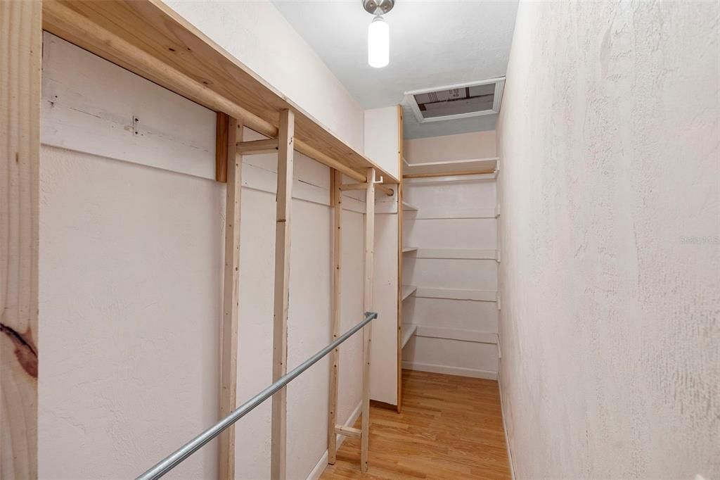 For Sale: $335,000 (5 beds, 3 baths, 2817 Square Feet)