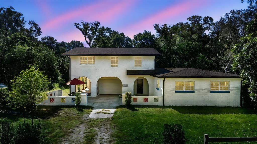 For Sale: $335,000 (5 beds, 3 baths, 2817 Square Feet)